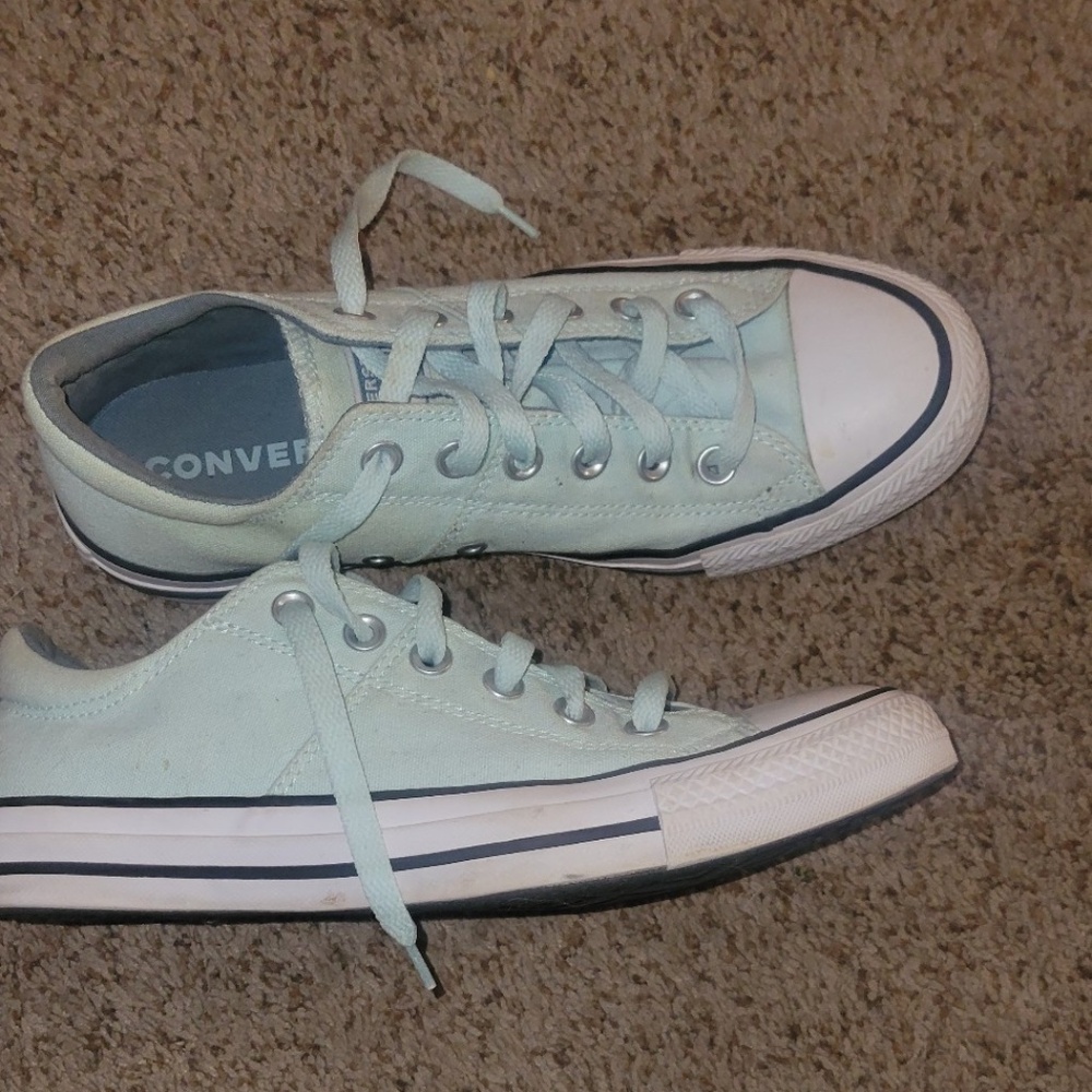 Women's Converse - Size 9